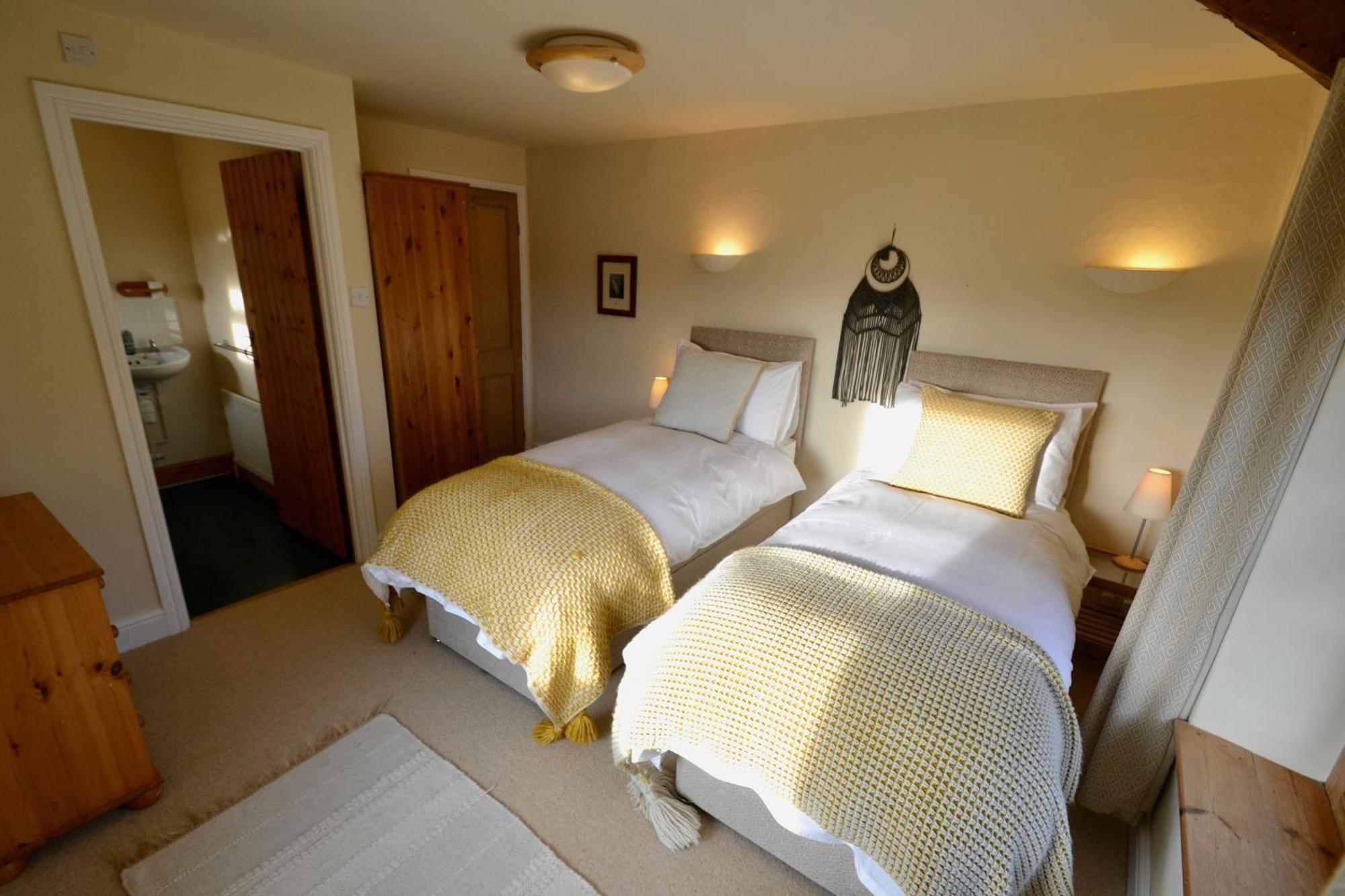 Holwell Holistic Retreat Bed & Breakfast Barnstaple Bilik gambar
